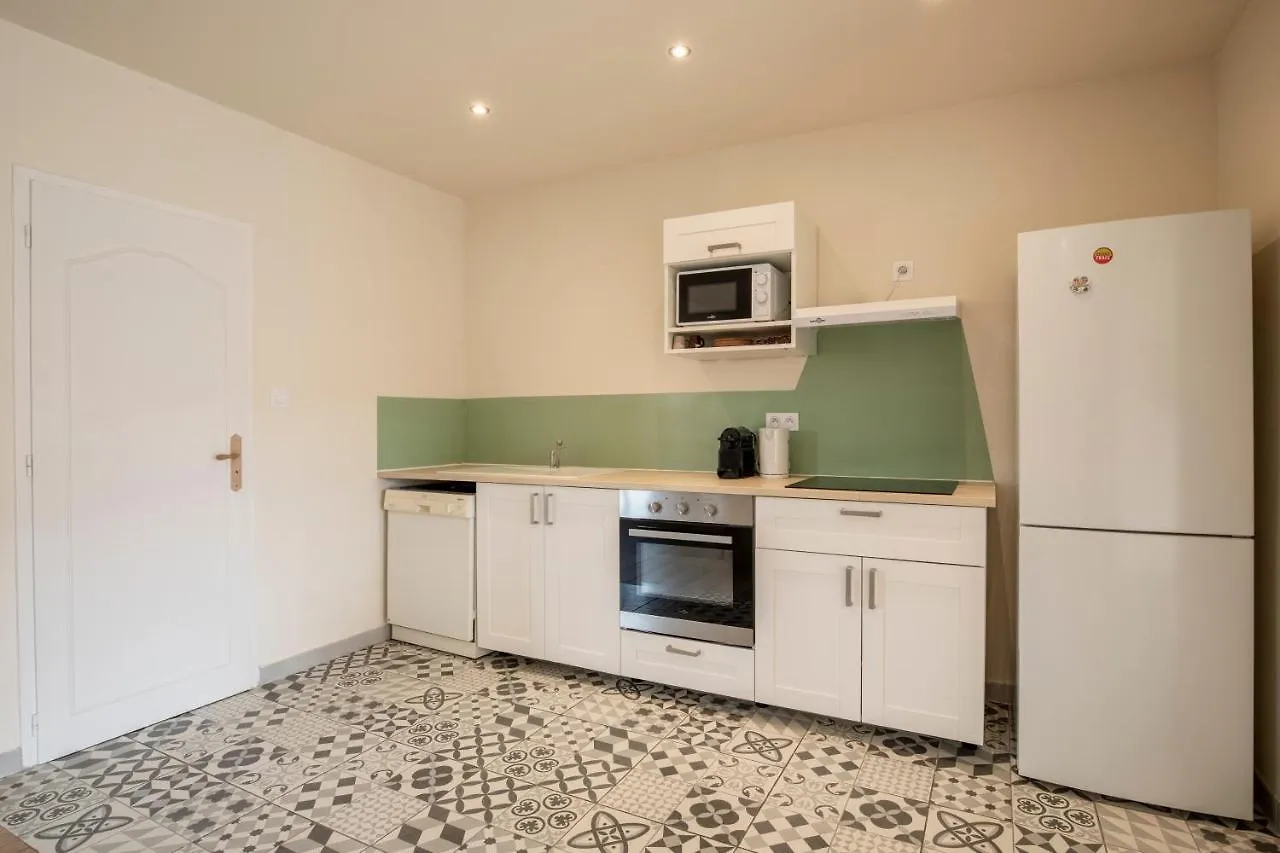 Villa De 200 M2 Avec Piscine Proche Du Centre-Ville Avignon 0*,  France